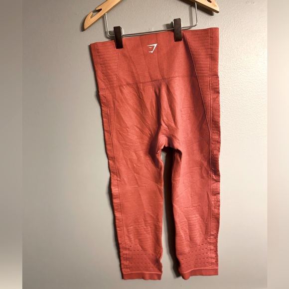 Gymshark energy + Cropped Leggings - Picture 3 of 4